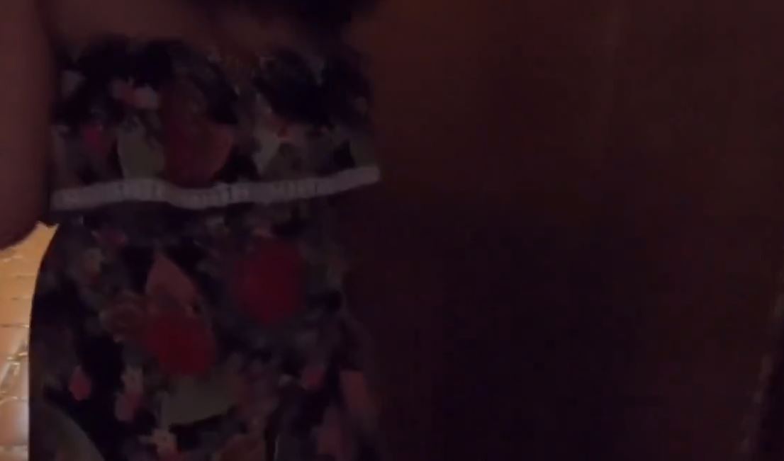 Mamah Muda Ini Asik Di Vila Dengan Simpanan Nya