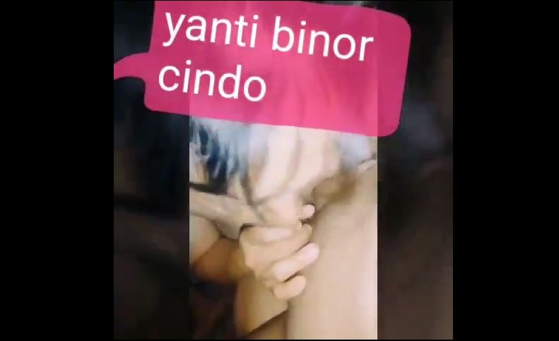 Rumah Sepi Di Tinggal Ibu Kepasar Cewe Ini Ajak Pacarnya Wikwik