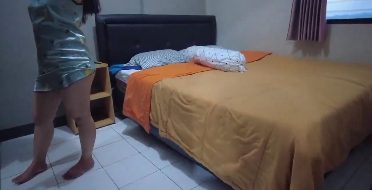 Keasikan Olah Raga Malam Nyampe Berutal Hampir Ketauan Tetangga Kos